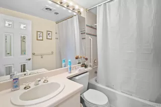 Photo #5: 260012163 Listing