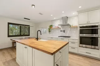 Photo #5: 260012168 Listing