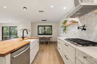 Photo #6: 260012168 Listing
