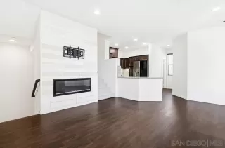 Photo #5: 260012176 Listing