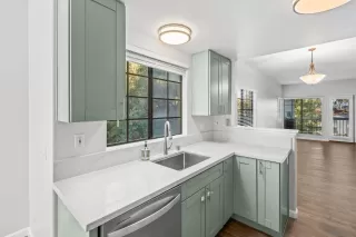 Photo #5: 260012178 Listing 