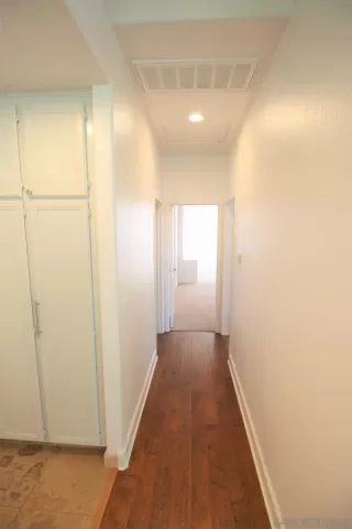 Photo #5: 260012180 Listing
