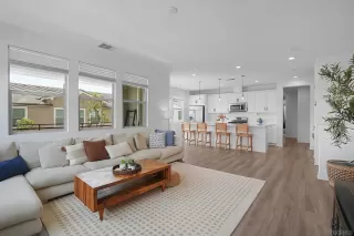 Photo #2: 260012193 Listing