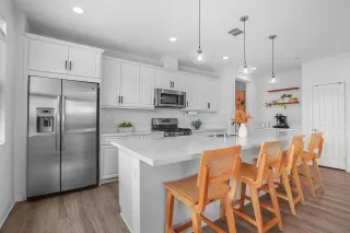 Photo #5: 260012193 Listing