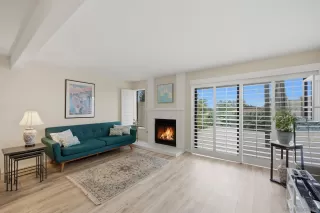 Photo #3: 260012199 Listing
