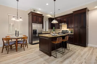 Photo #6: 260012203 Listing
