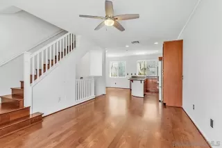 Photo #2: 260012207 Listing