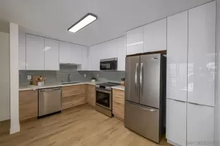 Photo #3: 260012215 Listing