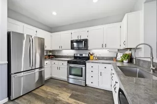 Photo #6: 260012219 Listing 