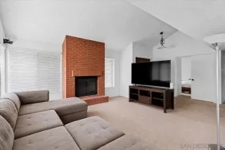 Photo #3: 260012250 Listing