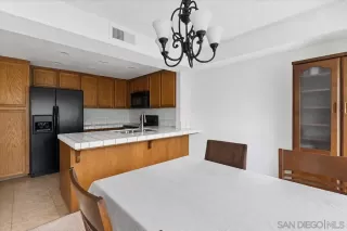 Photo #6: 260012250 Listing