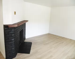 Photo #3: 260012271 Listing
