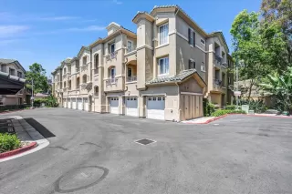 Photo #1: 260012345 Listing