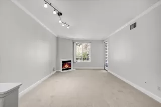 Photo #2: 260012345 Listing