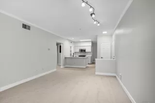 Photo #6: 260012345 Listing