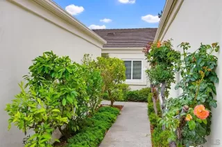 Photo #5: 260012349 Listing