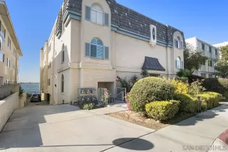 Photo #4: 260012355 Listing
