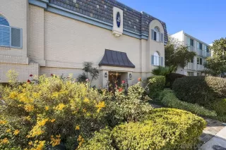 Photo #5: 260012355 Listing