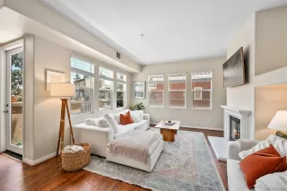 Photo #4: 260012379 Listing