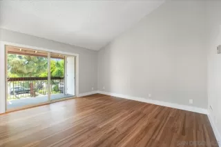 Photo #6: 260012382 Listing