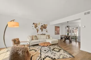 Photo #1: 260012389 Listing