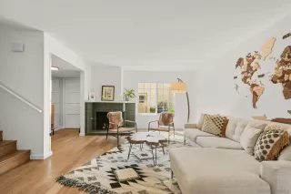 Photo #3: 260012389 Listing