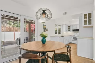 Photo #6: 260012389 Listing