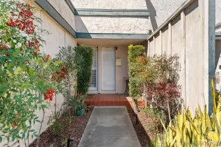 Photo #4: 260012404 Listing