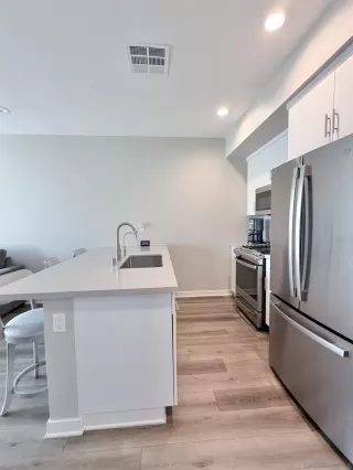 Photo #5: 260012410 Listing