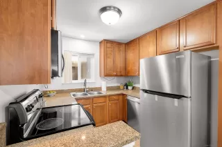 Photo #5: 260012417 Listing