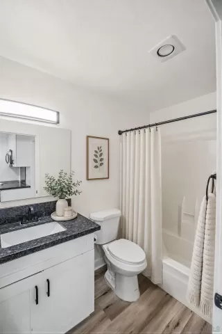 Photo #6: 260012420 Listing