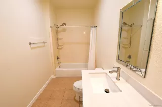 Photo #4: 260012426 Listing