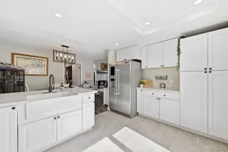 Photo #3: 260012450 Listing