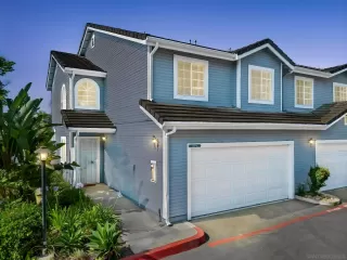 Browse active condo listings in CARRIAGE HEIGHTS