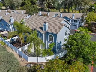 Photo #4: 260012457 Listing