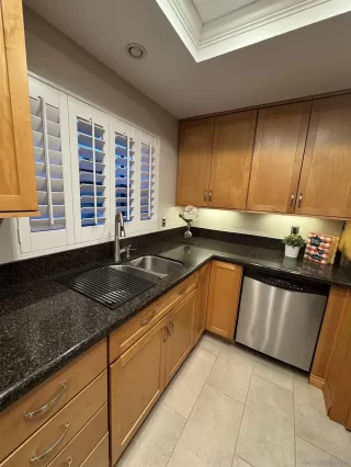 Photo #4: 260012463 Listing