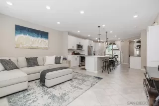 Photo #2: 260012470 Listing