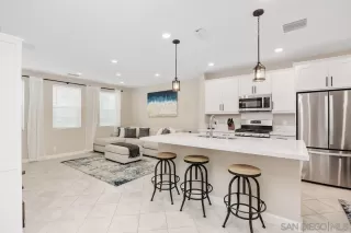 Photo #3: 260012470 Listing