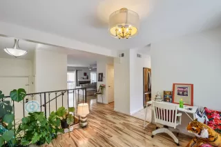 Photo #2: 260012525 Listing