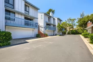 Photo #3: 260012525 Listing