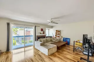 Photo #5: 260012525 Listing