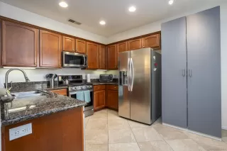 Photo #6: 260012535 Listing