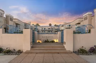 Photo #4: 260012537 Listing