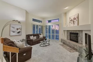 Photo #5: 260012539 Listing
