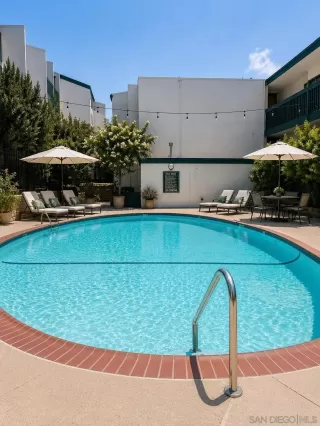 Photo #4: 260012545 Listing