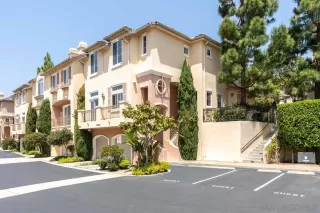 Photo #3: 260012547 Listing