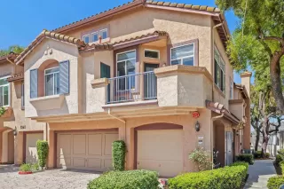 Photo #2: 260012563 Listing