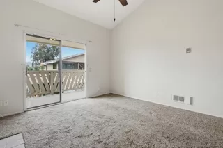 Photo #3: 260012573 Listing