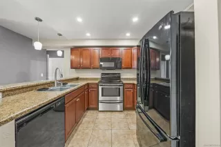 Photo #3: 260012578 Listing
