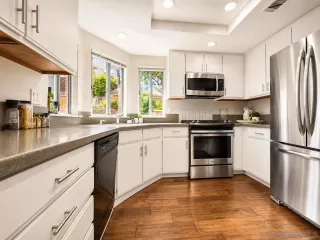 Photo #4: 260012582 Listing